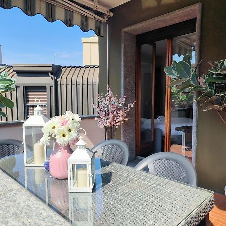 Exclusive And Unobtainable Big Terrace In Milano Downtown With Ac, Wifi, Subway M1 And M2 In Shopping Area Apartment Exterior photo